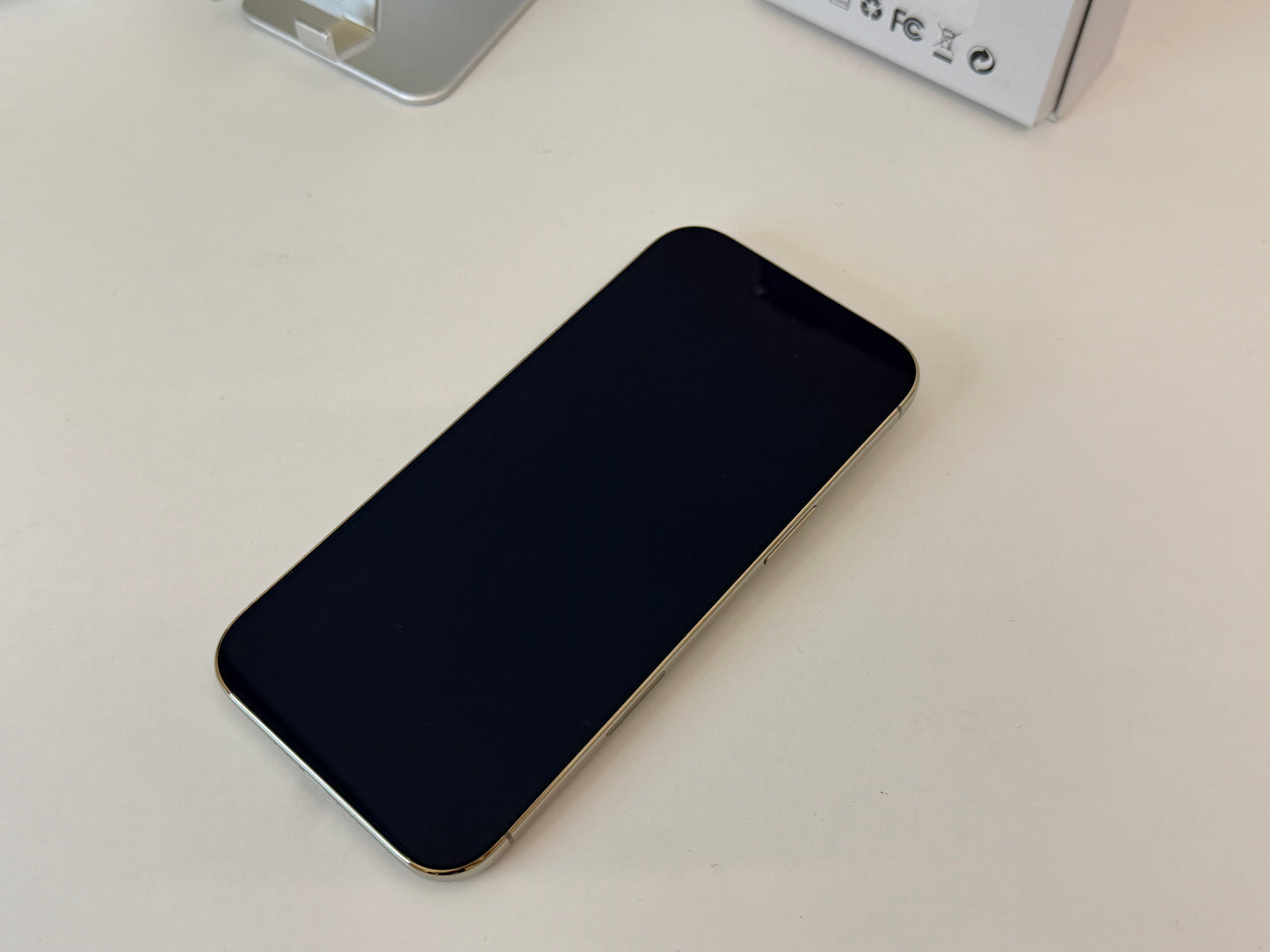iPhone 17 Air 256GB (Dual e-Sim) Oro Chiaro