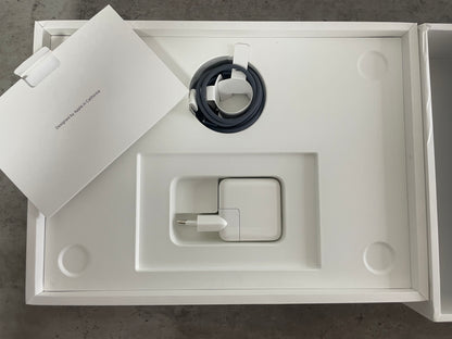 MacBook Air (2022) [13,6", Liquid Retina, M2 8-Core 3,2GHz, 8GB RAM, 512GB SSD, 10-Core GPU, macOS] mezzanotte