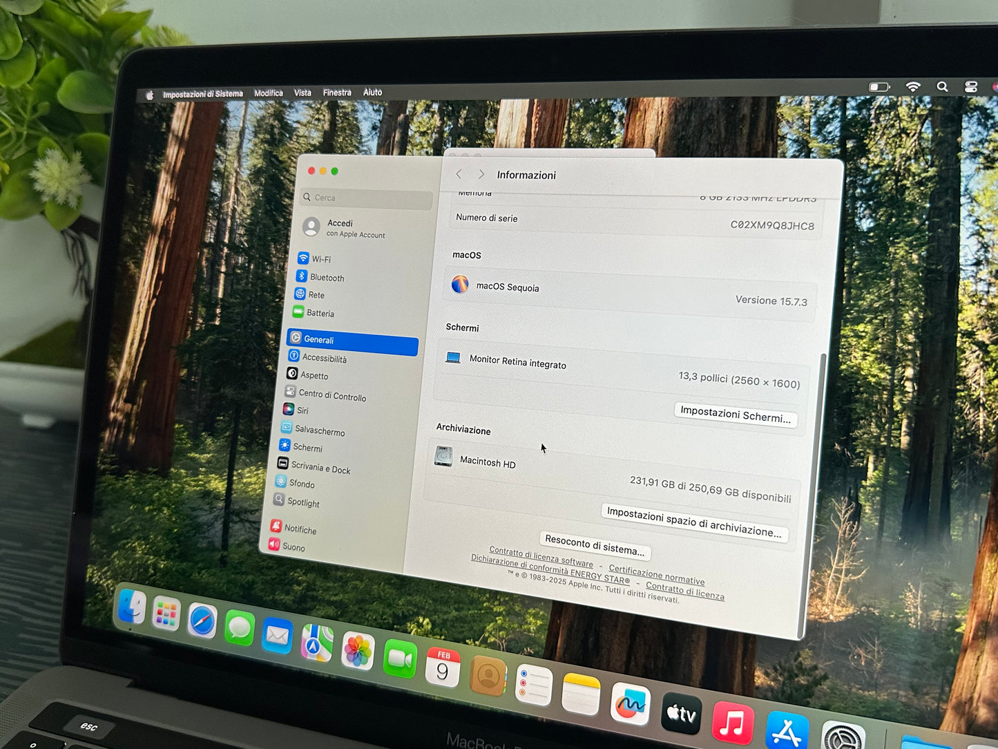 MacBook Pro (2018) [13,3", Touch Bar, Intel Core i5 2,3GHz, 8GB RAM, 256GB SSD, Intel Iris Plus Graphics 655, macOS] grigio