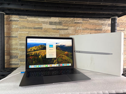 MacBook Air (2019) [13,3", Retina, Intel Core i5 1,6GHz, 8GB RAM, 128GB SSD, Intel UHD Graphics 617, macOS] Grigio