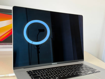 MacBook Pro (2019) [16", Touch Bar, Intel Core i7 2,6GHz, 16GB RAM, 512GB SSD, Intel UHD Graphics 630 + AMD Radeon Pro 5300M, Mac OS] Argento