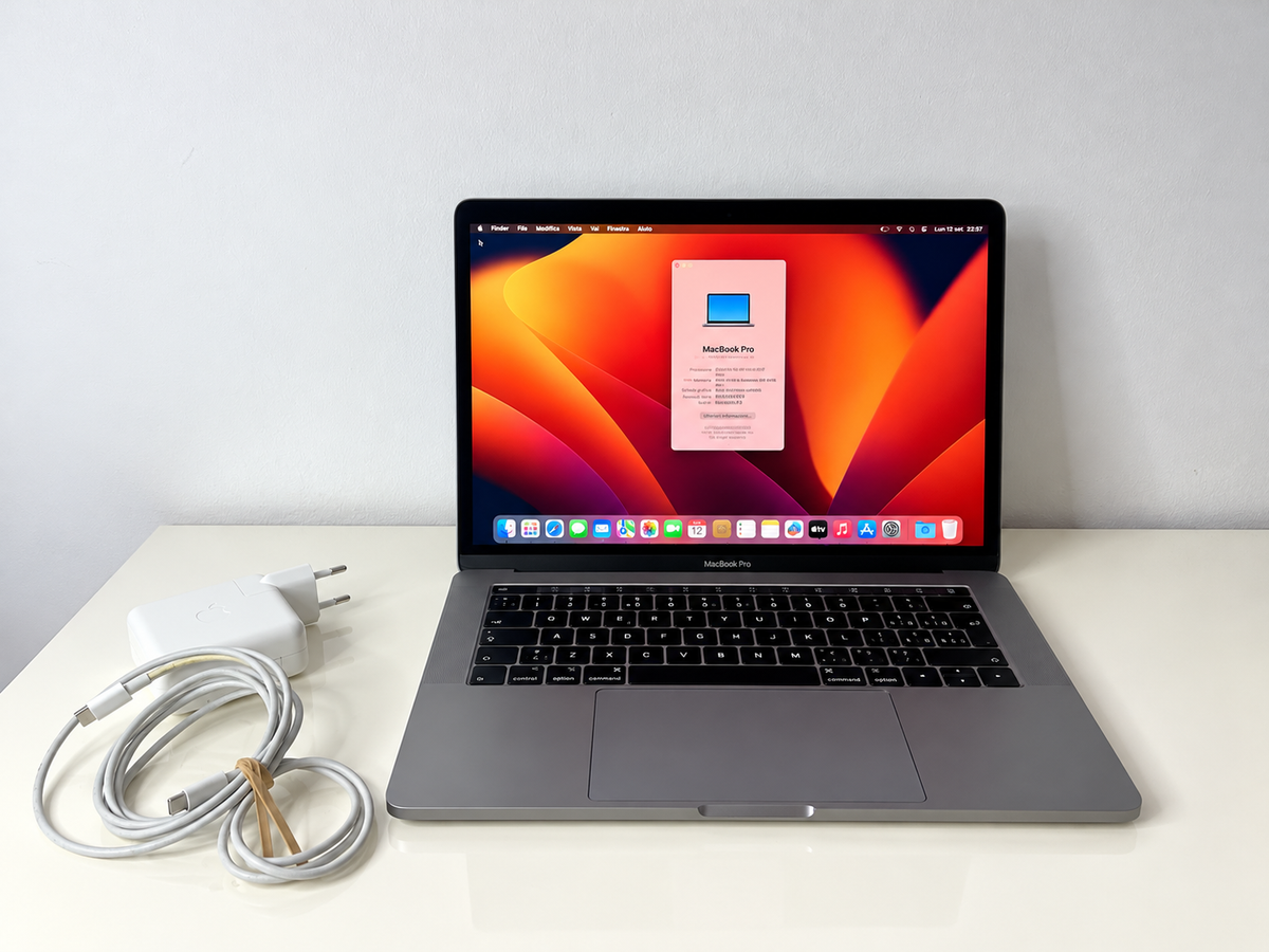MacBook Pro (2017) [13,3", Intel Core i5 2,3GHz, 8GB RAM, 256GB SSD, Intel Iris Plus Graphics 640, macOS] grigio
