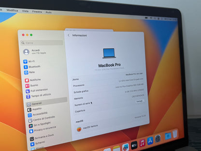 MacBook Pro (Mid 2018) [13,3", Touch Bar, Intel Core i5 2,3GHz, 8GB RAM, 256GB SSD, Intel Iris Plus Graphics 655, macOS] Grigio