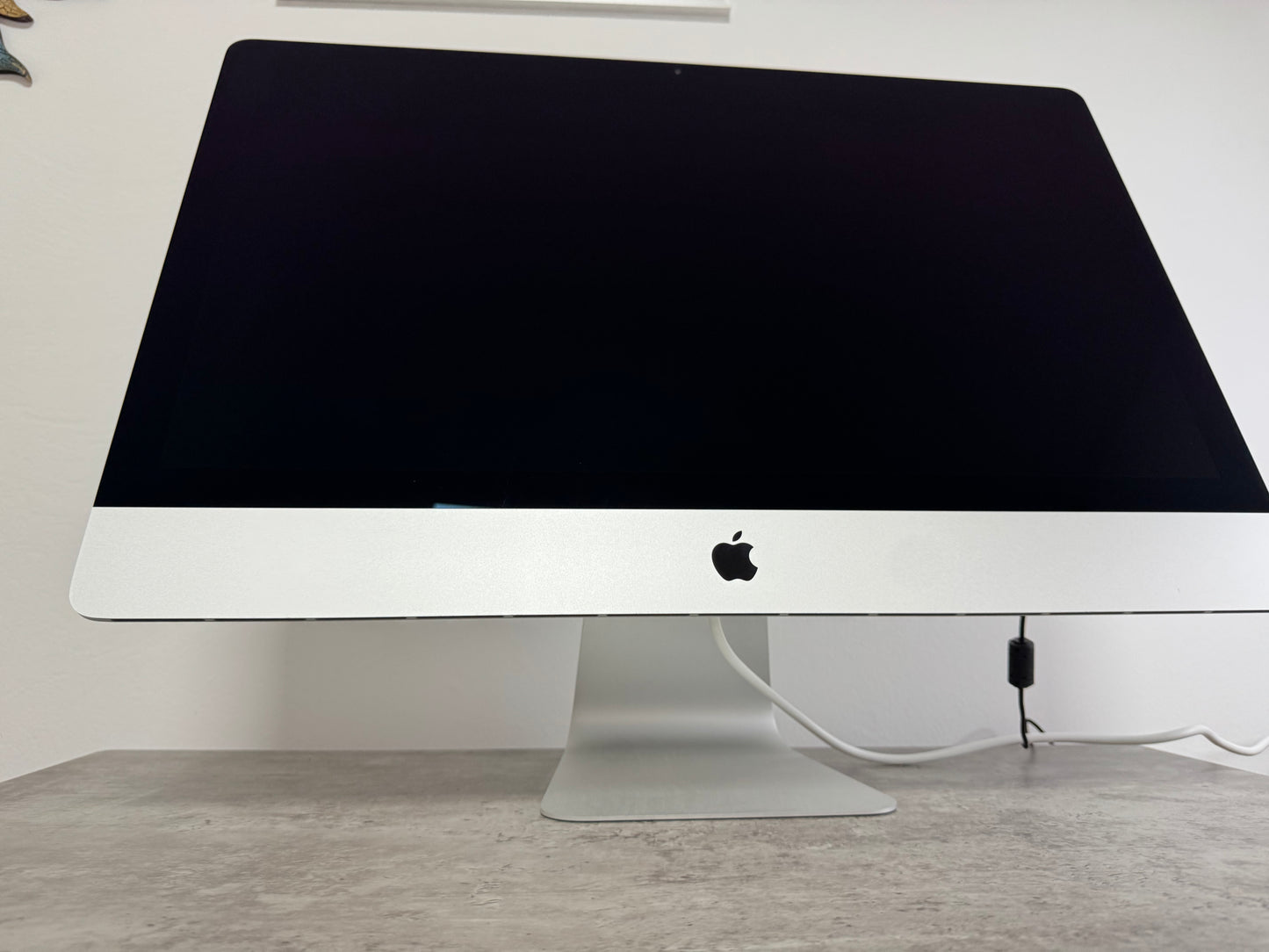 iMac (2017) [27", 5K Retina, Intel Core i5 3.8GHz, 64GB RAM, 2TB SSD, AMD Radeon PR0 580 8GB, macOS] argento