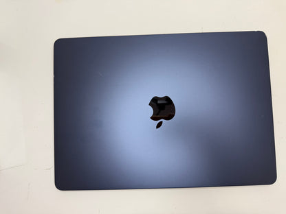 MacBook Air (2024) [13,6'', M3 8-Core, 16GB RAM, 256GB SSD, 8-Core GPU, macOS mezzanotte
