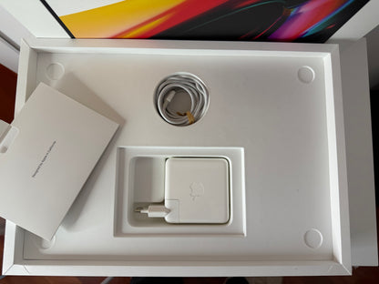 MacBook Pro (2019) [16", Touch Bar, Intel Core i7 2,6GHz, 16GB RAM, 512GB SSD, Intel UHD Graphics 630 + AMD Radeon Pro 5300M, Mac OS] argento