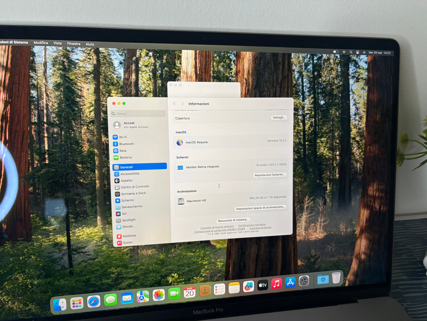 MacBook Pro (2019) [16", Touch Bar, Intel Core i9 2,3GHz, 16GB RAM, 1TB SSD, AMD Radeon Pro 5500] Grigio