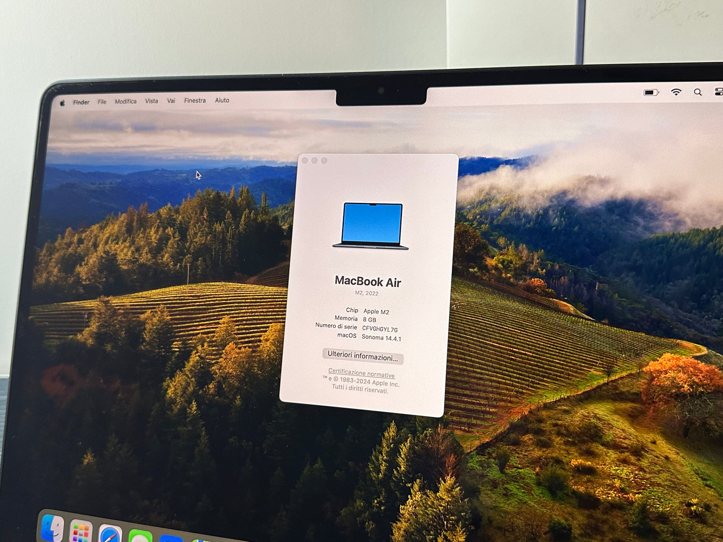 MacBook Air (2022) [13,6" Retina, M2 8 Core 3,2GHz, 8GB RAM, 256GB SSD, 8-CoreGPU, macOS] mezzanotte