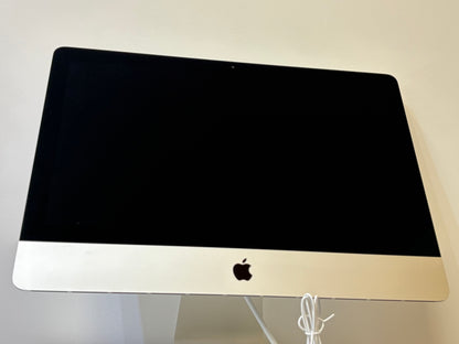 iMac (2019) [21,5", 4K, Retina, Intel Core i5 3,0GHz, 16GB RAM, 256 GB, AMD Radeon Pro 560X, macOS] argento