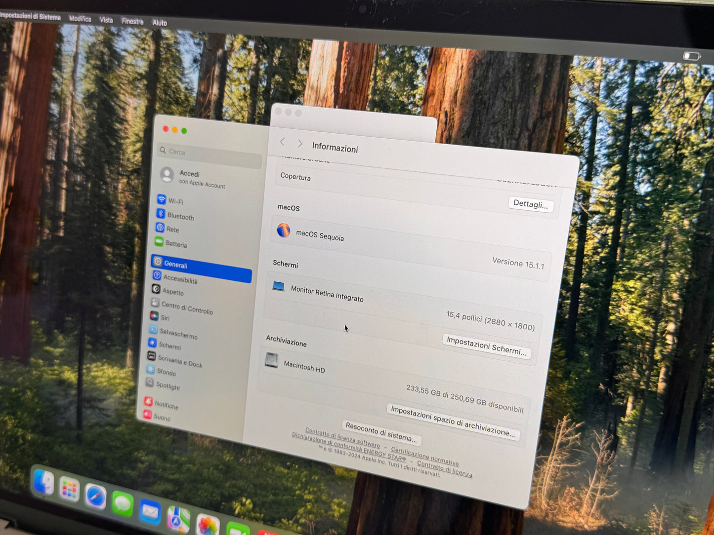 MacBook Pro (Mid 2018) [15,4", Touch Bar, Intel Core i7 2,2GHz, 16GB RAM, 256GB SSD, AMD Radeon Pro 555X, macOS] grigio