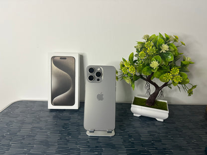 iPhone 15 Pro Max 512GB Titanio Bianco