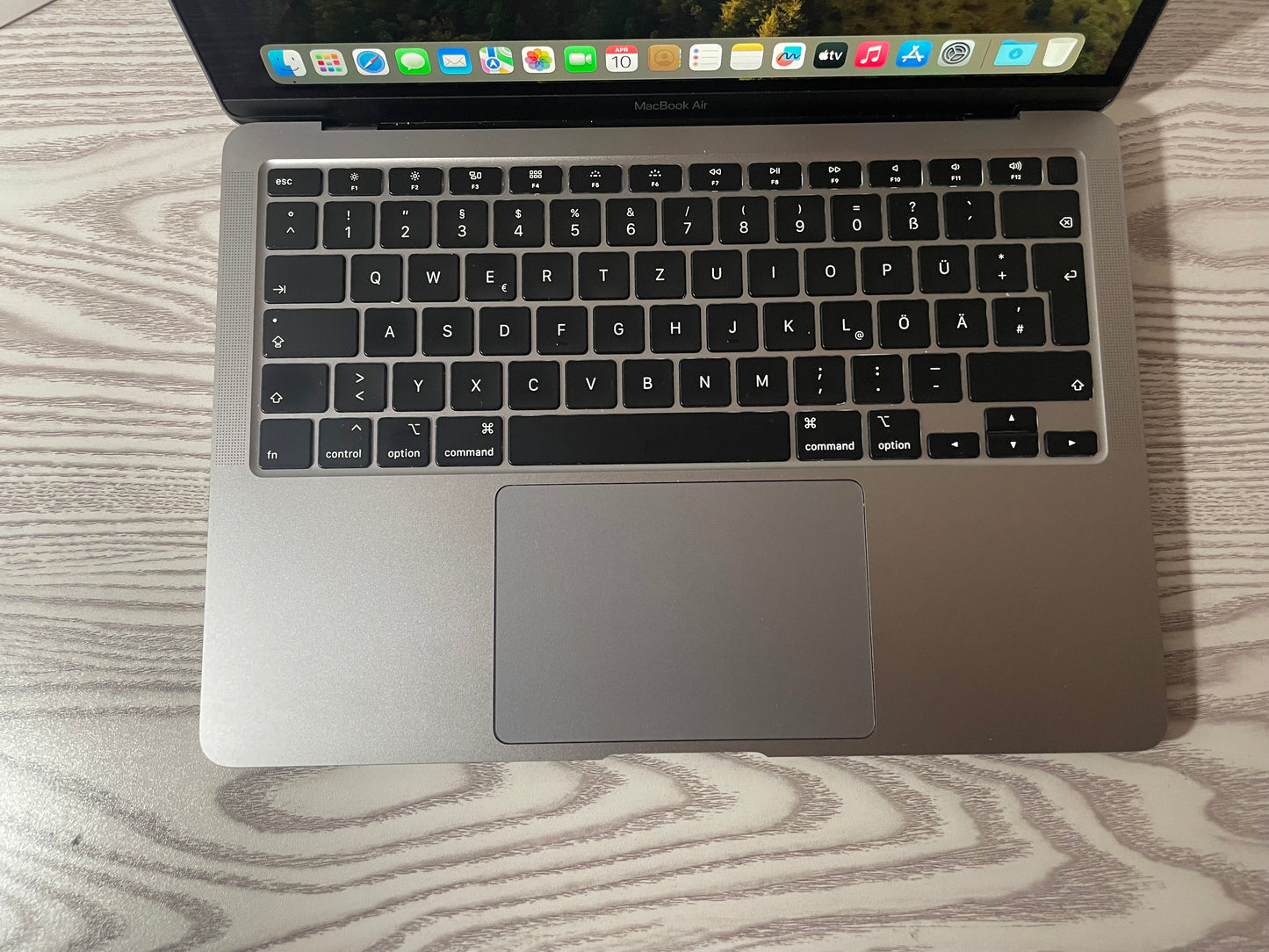MacBook Air (2020) [13,3", Intel Core i5 1,1GHz, 16GB RAM, 256GB SSD, Intel Iris Plus Graphics 1536, macOS] argento