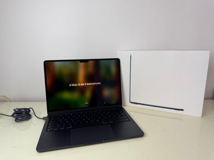MacBook Air (2024) [13,6", M3 8-Core, 8GB RAM, 256GB SSD, 8-Core GPU, macOS] Mezzanotte