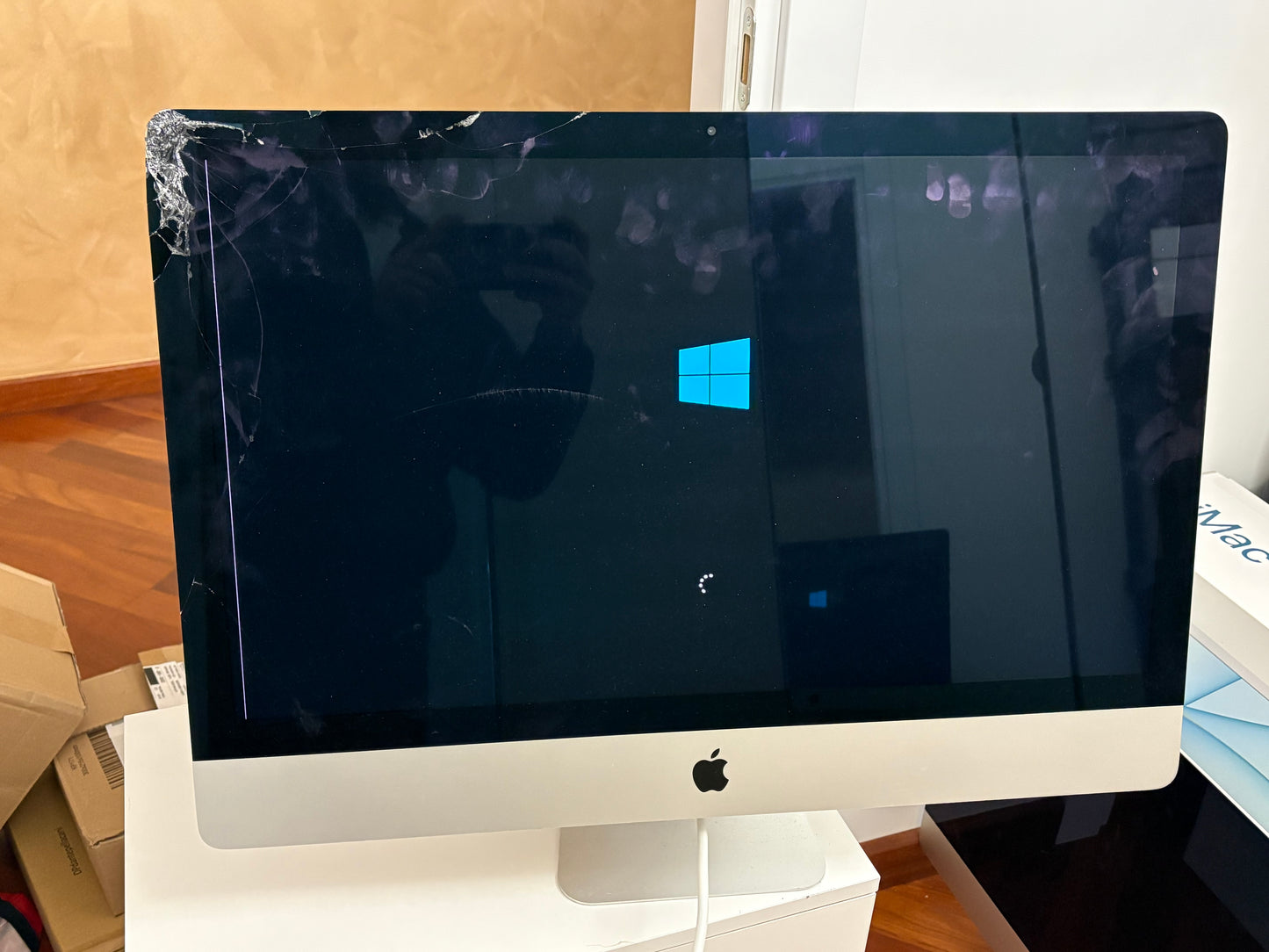 iMac (2017) [27", 5K Retina, Intel Core i5 3.8GHz, 64GB RAM, 2TB SSD, AMD Radeon PR0 580 8GB, macOS] argento
