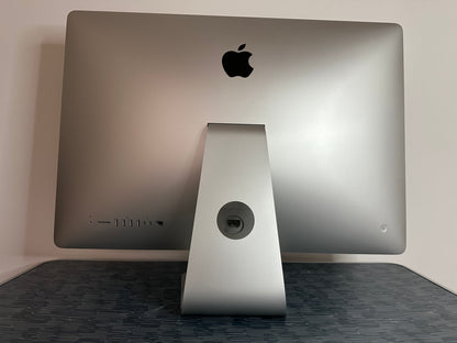 iMac (Mid 2017) [27", 5K, Retina, Intel Core i5 3,4GHz, 8GB RAM, 1TB Fusion Drive + 32GB SSD, AMD Radeon Pr0 570, macOS] argento