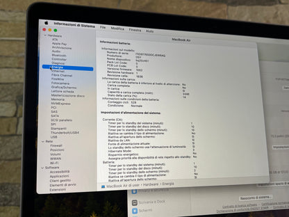 MacBook Air (2019) [13,3", Retina, Intel Core i5 1,6GHz, 8GB RAM, 128GB SSD, Intel UHD Graphics 617, macOS] Grigio