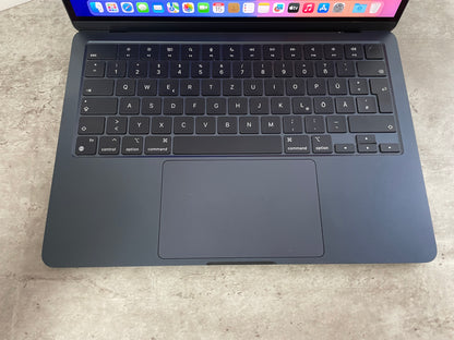 MacBook Air (2022) [13,6", Liquid Retina, M2 8-Core 3,2GHz, 8GB RAM, 512GB SSD, 10-Core GPU, macOS] mezzanotte