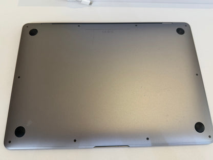 MacBook Air (2018) [13,3", Retina, Intel Core i5 1, 6GHz, 8GB RAM, 256GB SSD, Intel UHD Graphics 617, macOS] spacegrau