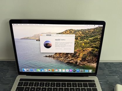 MacBook Pro (2019) [13,3", Touch Bar, Intel Core i5 1,4GHz, 8GB RAM, 128GB SSD, Intel Iris Plus Graphics 645, Mac OS X] argento