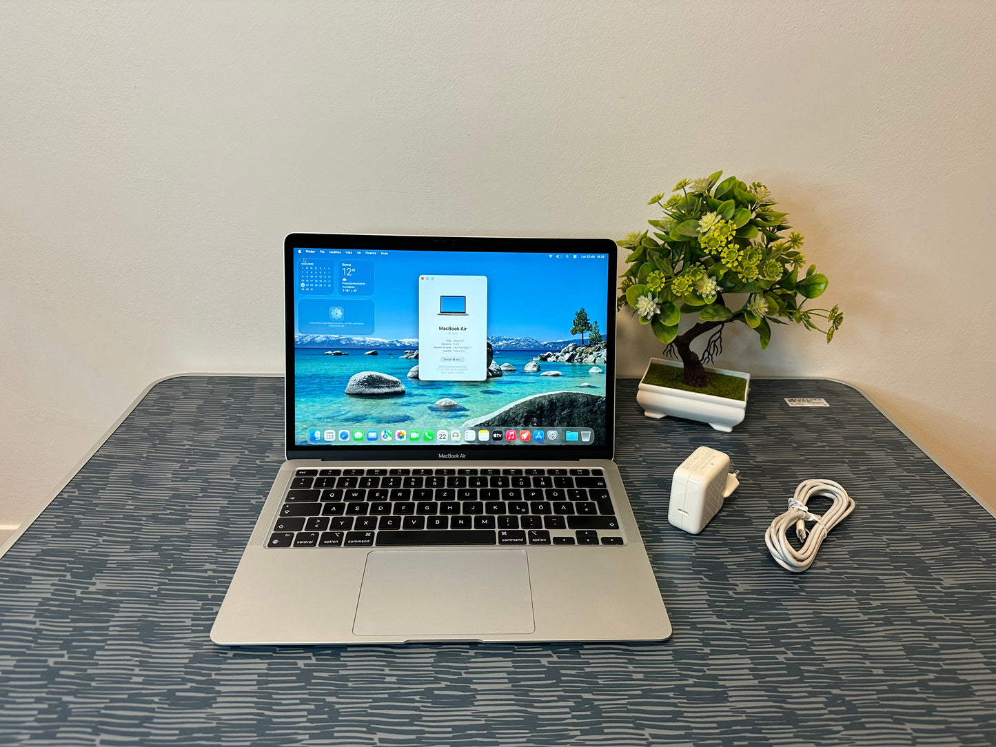 MacBook Air M1 (Late 2020) [13,3", Retina, Apple M1, 8GB RAM, 256GB SSD, Apple 7 Core, macOS] Argento