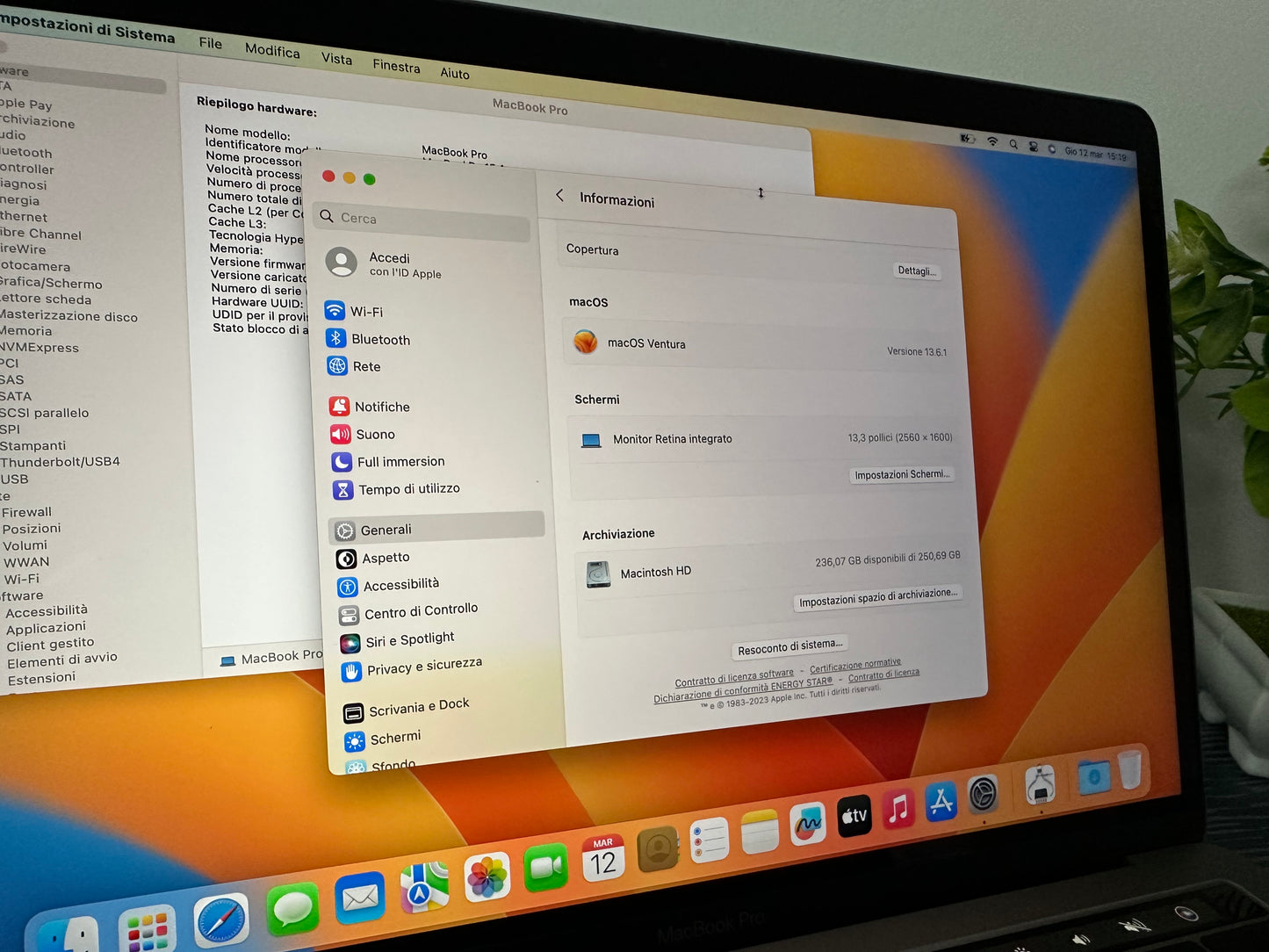 MacBook Pro (2019) [13,3", Touch Bar, Intel Core i5 1,4GHz, 8GB RAM, 256GB SSD, Intel Iris Plus Graphics 645, Mac OS X] Grigio