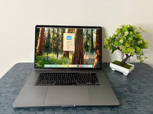 MacBook Pro (2019) [16", Touch Bar, Intel Core i9 2,3GHz, 16GB RAM, 1TB SSD, AMD Radeon Pro 5500] Grigio