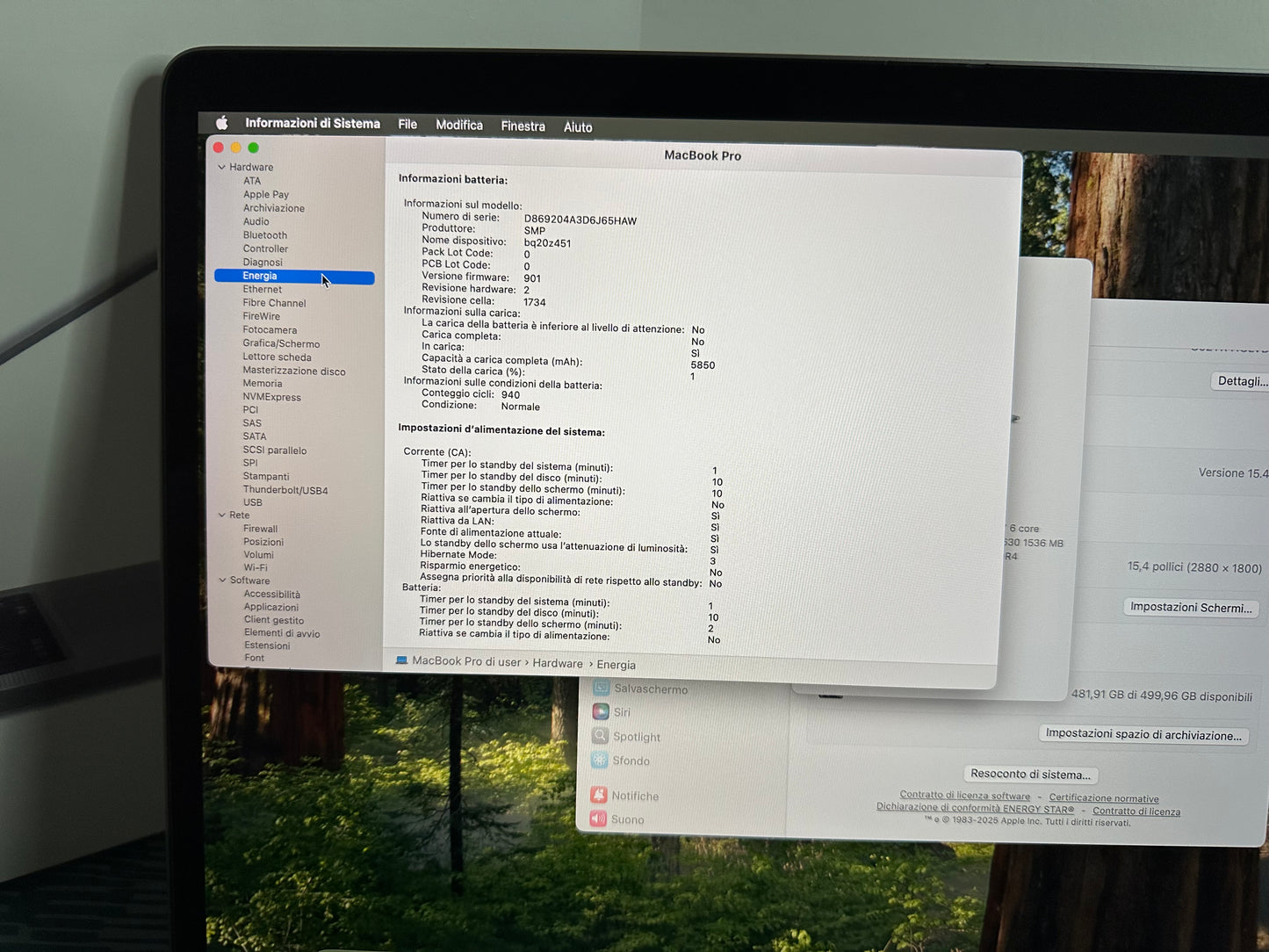 MacBook Pro (2019) [15,4", Retina, Touch Bar, Intel Core i7 2,6GHz, 16GB RAM, 512GB SSD, Intel UHD Graphics 630, AMD Radeon Pro 555X, Mac OS X] grigio