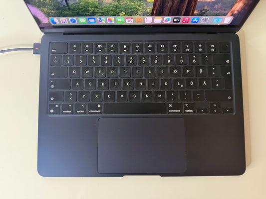 MacBook Air (2022) [13,6" Retina, M2 8 Core 3,2GHz, 8GB RAM, 256GB SSD, 8-CoreGPU, macOS] mezzanotte