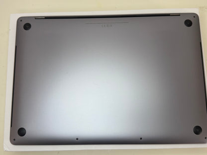 MacBook Pro (2019) [15,4", Touch Bar, Intel Core i7 2,6GHz, 16GB RAM, 256GB SSD, Intel UHD Graphics 630, Mac OS X] Grigio