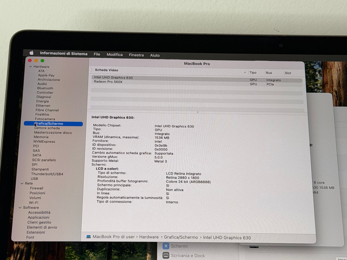 MacBook Pro (2018) [15,4", Touch Bar, Intel Core i7 2,6GHz, 32GB RAM, 1TB SSD, AMD Radeon Pro 560X, macOS] grigio
