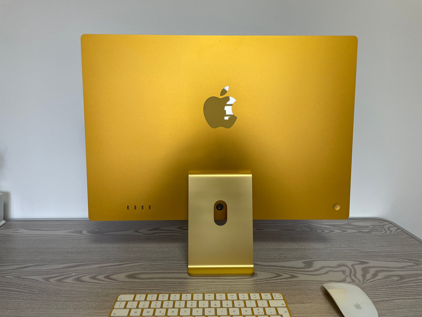 iMac (Mid 2021) [24", Apple M1 8 Core CPU, 16GB RAM, 256GB SSD, Apple 7 Core, macOS] Giallo