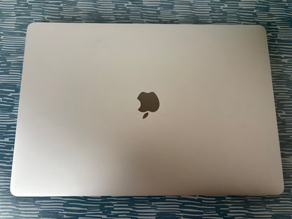 MacBook Pro (2019) [16", Touch Bar, Intel Core i9 2,3GHz, 16GB RAM, 1TB SSD, AMD Radeon Pro 5500] Grigio