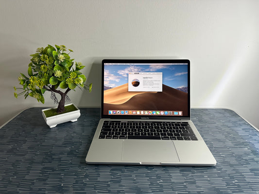 MacBook Pro (2018) [13,3", Touch Bar, Intel Core i5 2,3GHz, 8GB RAM, 256GB SSD, Intel Iris Plus Graphics 655, macOS] Grigio