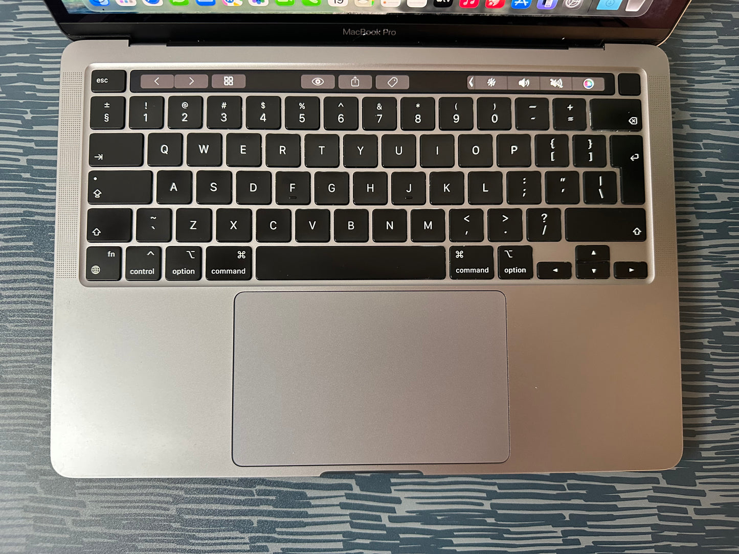 MacBook Pro (2020) M1 [13,3", Touch Bar, Apple M1 3,2GHz, 16GB RAM, 256GB SSD, Apple 8-Core, macOS] grigio