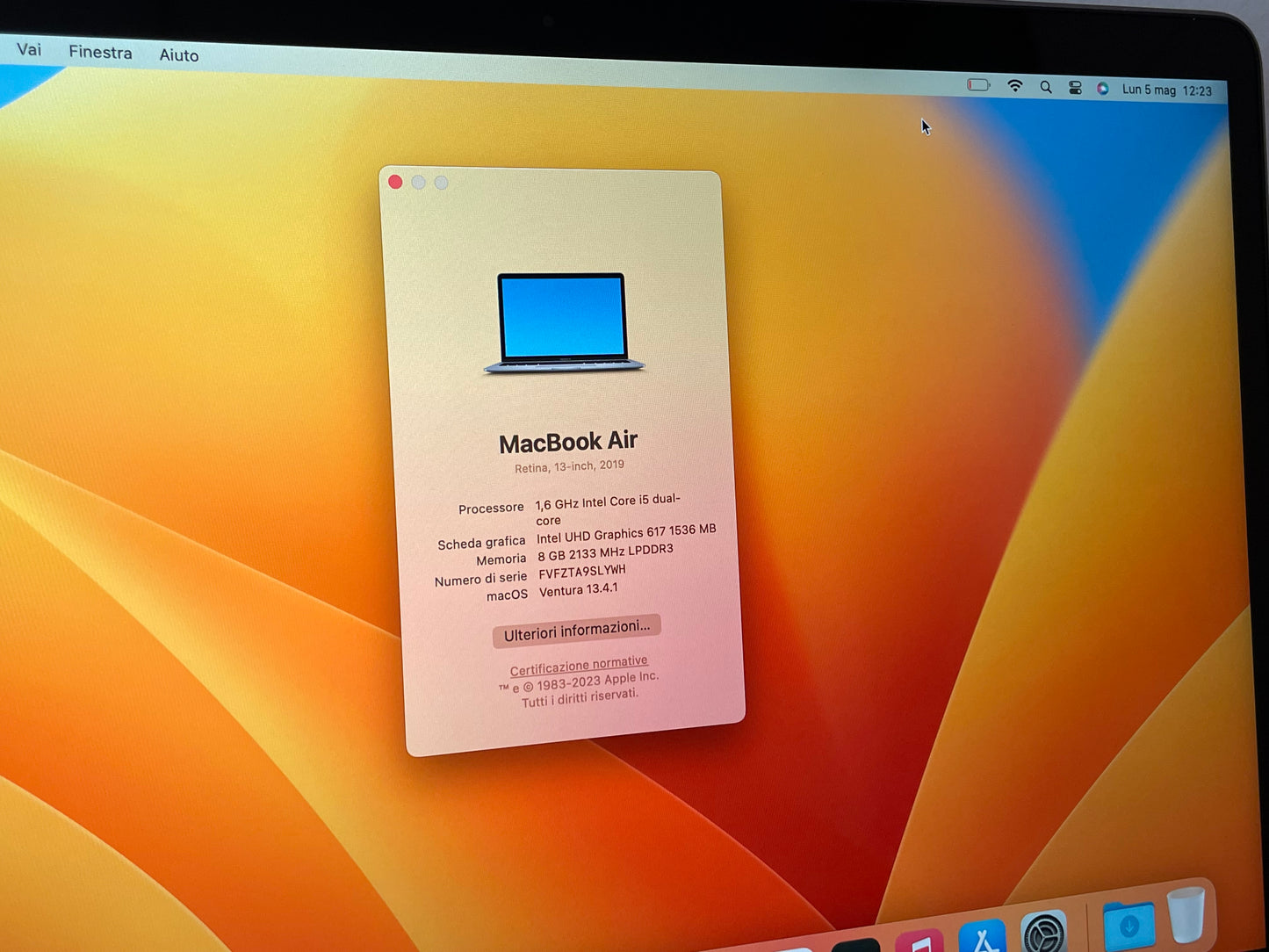 MacBook Air (2019) [13,3", Retina, Intel Core i5 1,6GHz, 8GB RAM, 256GB SSD, Intel UHD Graphics 617, macOS] argento