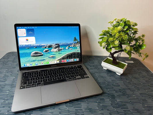 MacBook Pro (2020) M1 [13,3", Touch Bar, Apple M1 3,2GHz, 16GB RAM, 256GB SSD, Apple 8-Core, macOS] grigio
