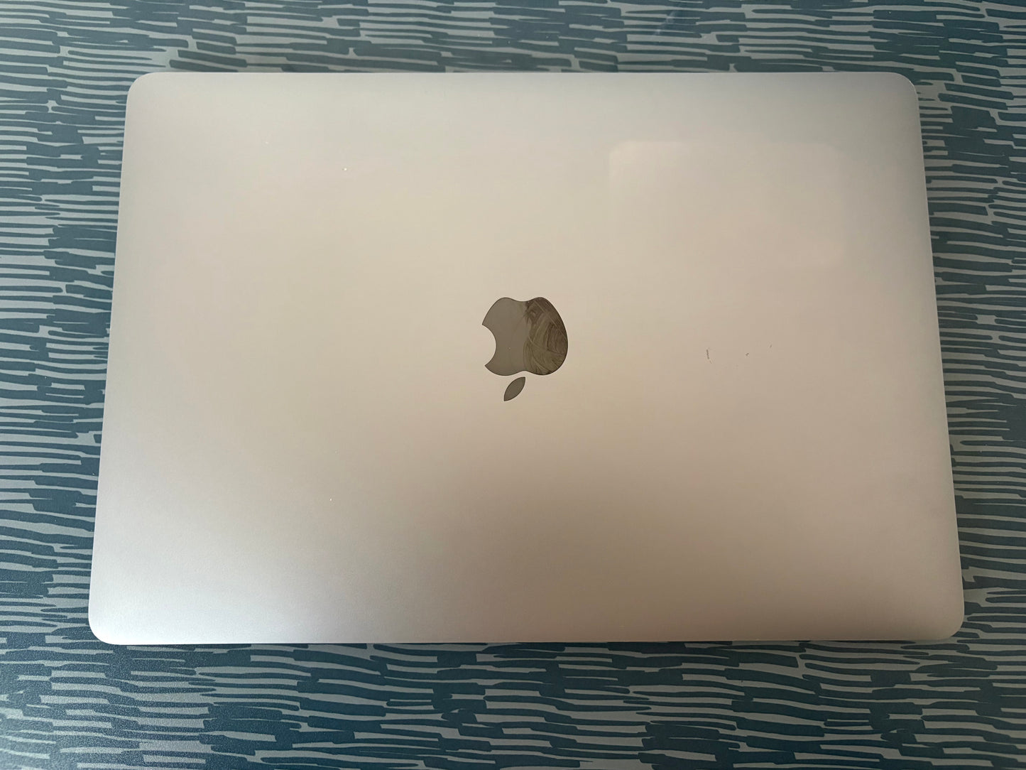 MacBook Pro (Mid 2018) [13,3", Touch Bar, Intel Core i5 2,3GHz, 8GB RAM, 256GB SSD, Intel Iris Plus Graphics 655, macOS] Grigio