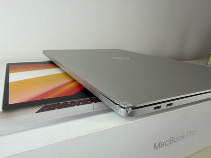 MacBook Pro (2019) [16", Touch Bar, Intel Core i7 2,6GHz, 16GB RAM, 512GB SSD, Intel UHD Graphics 630 + AMD Radeon Pro 5300M, Mac OS] argento