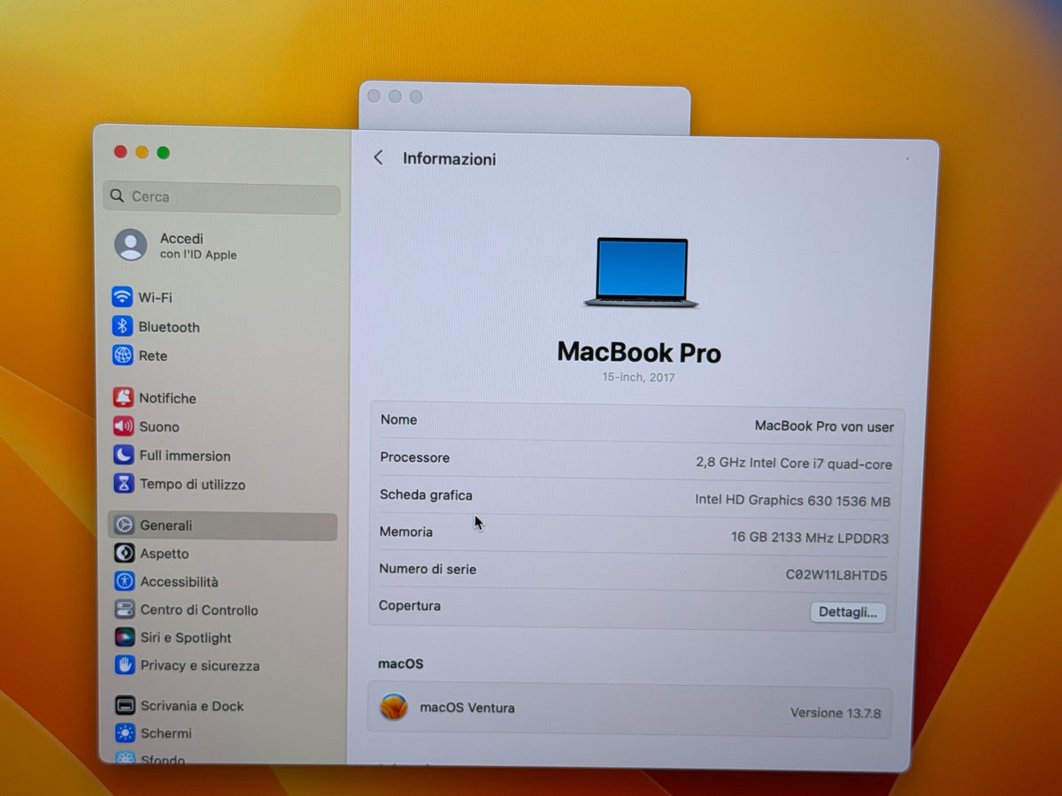 MacBook Pro (2017) [15,4", Touch Bar, Intel Core i7 2,8GHz, 16GB RAM, 256GB SSD, Intel HD Graphics 630 + AMD Radeon Pro 555, macOS] grigio