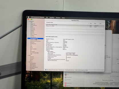 MacBook Pro (Mid 2018) [15,4", Touch Bar, Intel Core i7 2,2GHz, 16GB RAM, 512GB SSD, AMD Radeon Pro 555X, macOS] grigio
