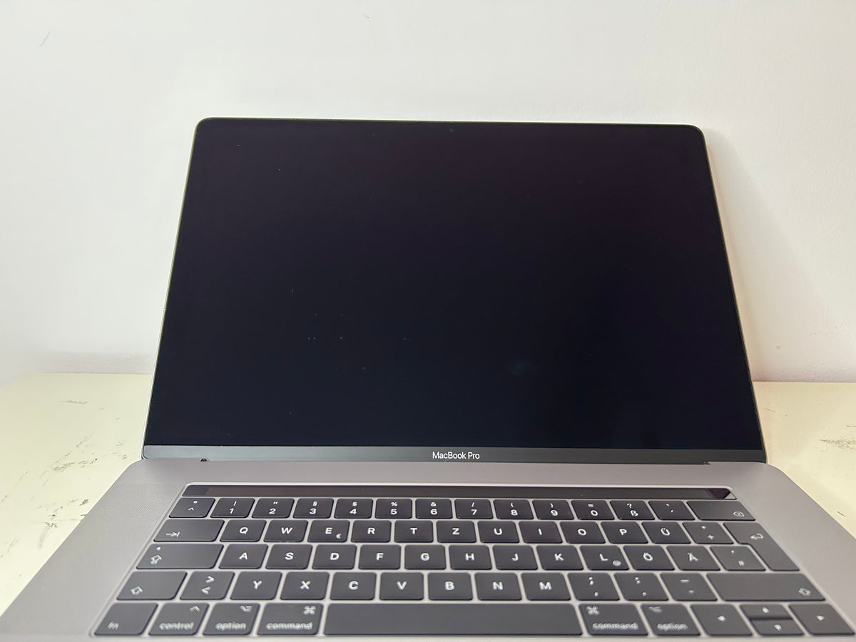 MacBook Pro (2016) [15,4", Touch Bar, Intel Core i7 2,7GHz, 16GB RAM, 1TB SSD, AMD Radeon Pro, macOS] Grigio