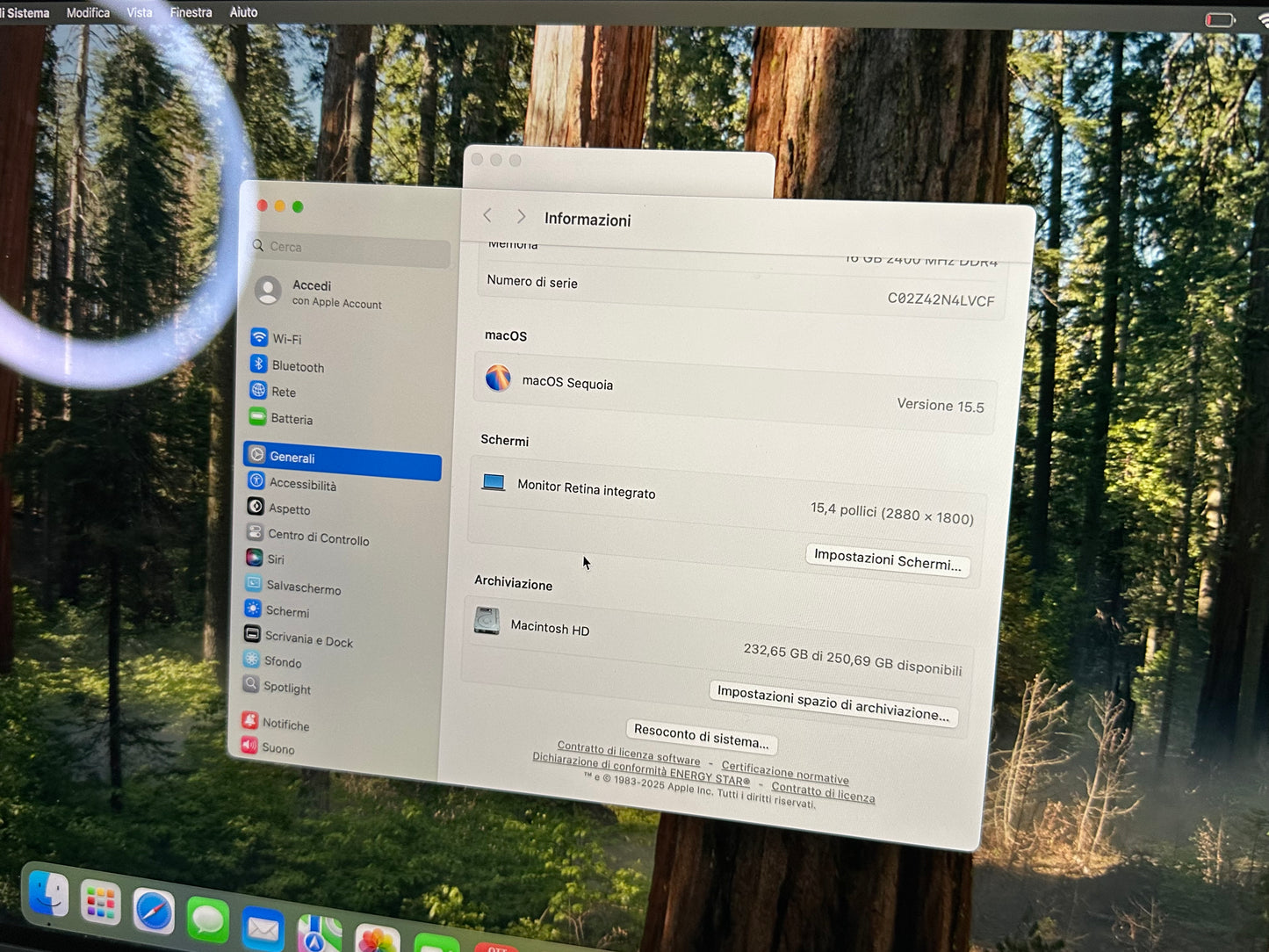 MacBook Pro (2019) [15,4", Touch Bar, Intel Core i7 2,6GHz, 16GB RAM, 256GB SSD, Intel UHD Graphics 630, AMD Radeon Pro 555X, macOS] grigio