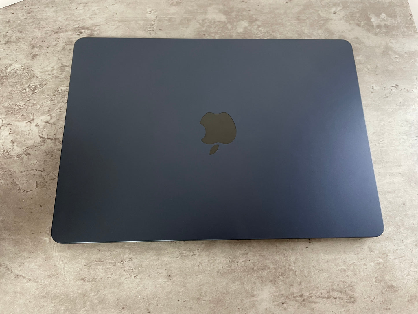 MacBook Air (2022) [13,6", Liquid Retina, M2 8-Core 3,2GHz, 8GB RAM, 512GB SSD, 10-Core GPU, macOS] mezzanotte