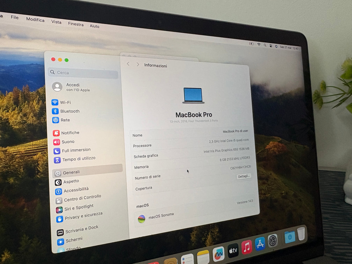 MacBook Pro (Mid 2018) [13,3", Touch Bar, Intel Core i5 2,3GHz, 8GB RAM, 256GB SSD, Intel Iris Plus Graphics 655, macOS] Grigio