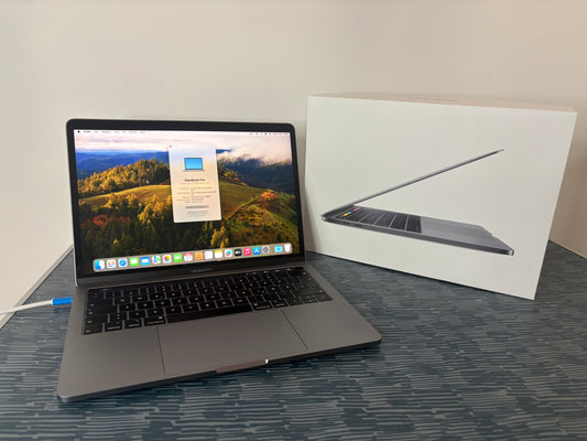 MacBook Pro (Mid 2018) [13,3", Touch Bar, Intel Core i5 2,3GHz, 8GB RAM, 256GB SSD, Intel Iris Plus Graphics 655, macOS] Grigio