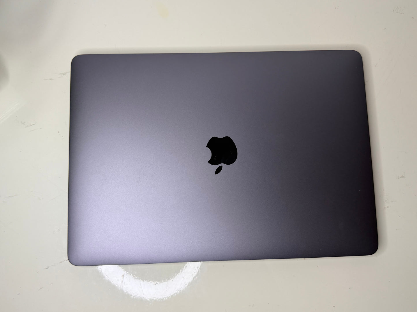 MacBook Pro (2016) [13,3", Retina, Intel Core i5 2, 0GHz, 8GB RAM, 256GB SSD, Intel Iris Graphics 540, macOS] Grigio
