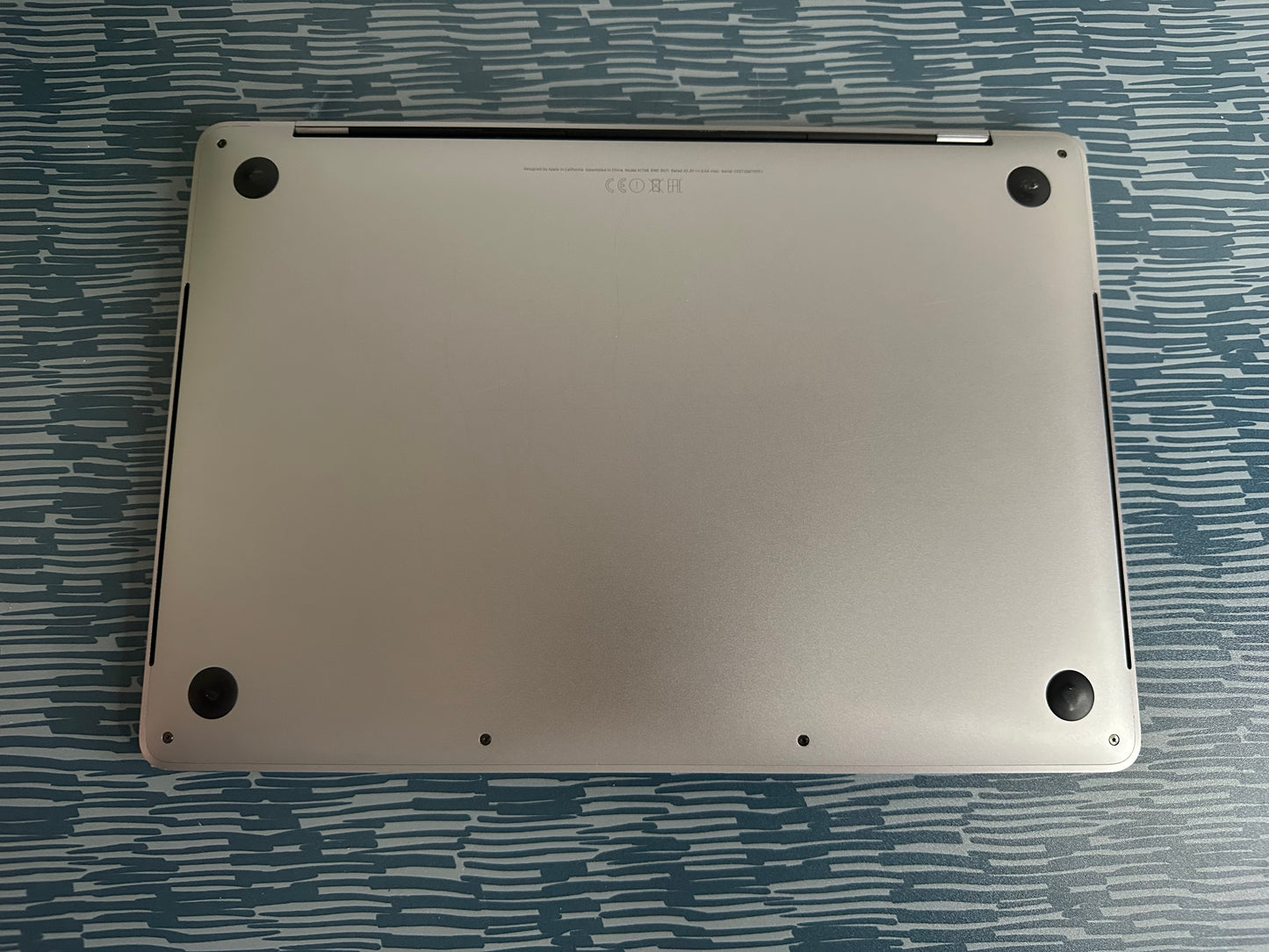 MacBook Pro (Late 2016) [13,3", Touch Bar, Intel Core i5 2,9GHz, 8GB RAM, 256GB SSD, Intel Iris Graphics 550, macOS] Grigio