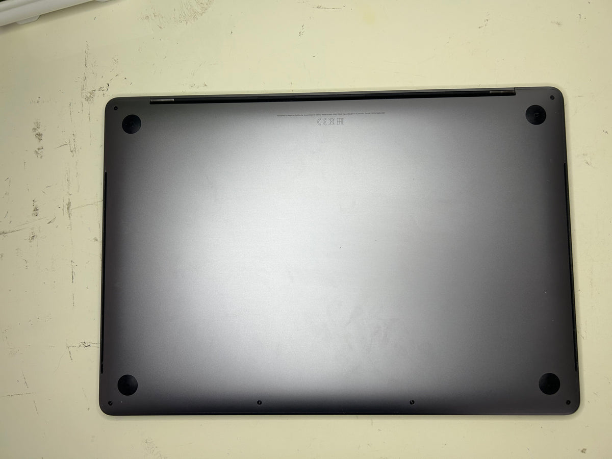 MacBook Pro (2019) [15,4", Touch Bar, Intel Core i9 2,4GHz, 32GB RAM, 512GB SSD, Intel UHD Graphics 630, Mac OS X] Grigio