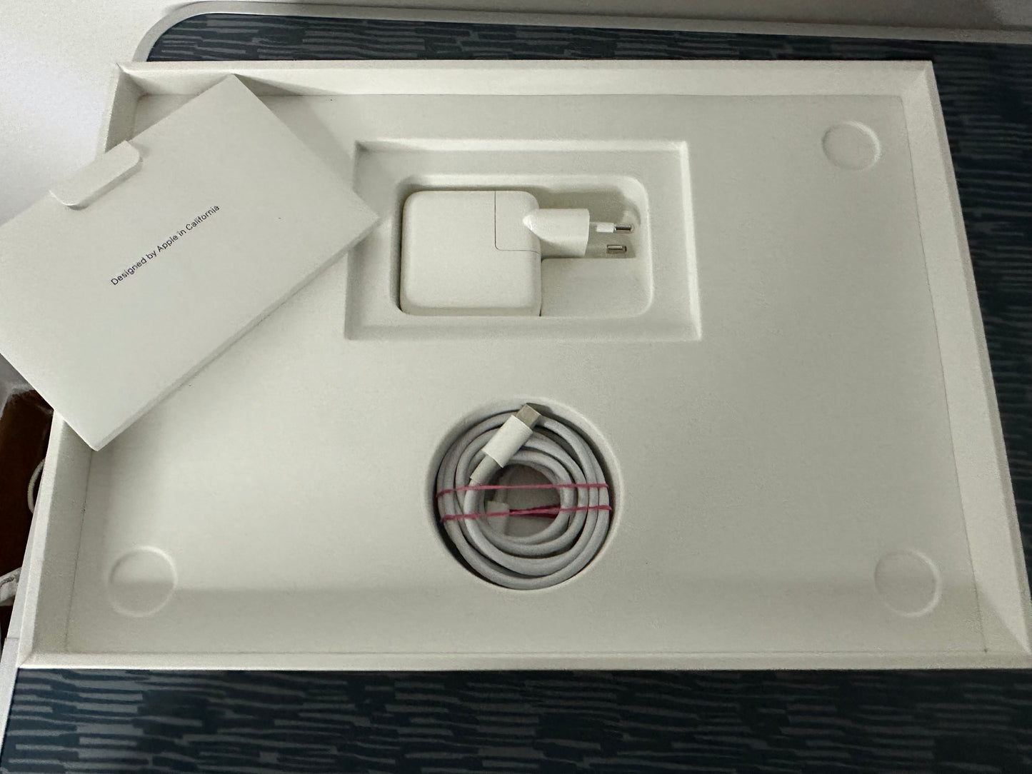 MacBook Air M1 (Late 2020) [13,3", Retina, Apple M1, 8GB RAM, 256GB SSD, Apple 7 Core, macOS] Grigio