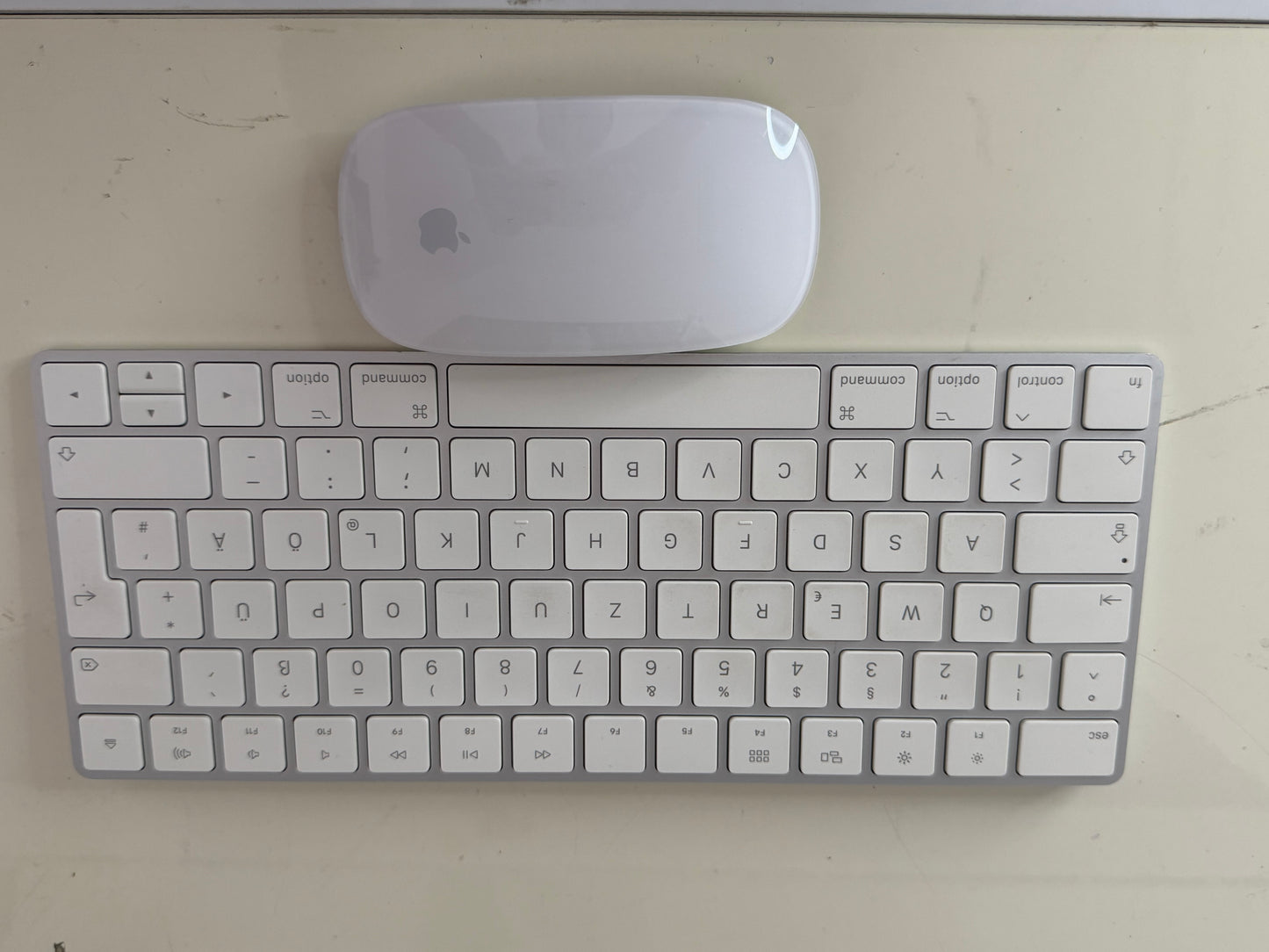 iMac (Mid 2020) [27", 5K Retina, Intel Core i5 3,1GHz, 8GB RAM, 256GB SSD, AMD Radeon Pro 5300, macOS] argento